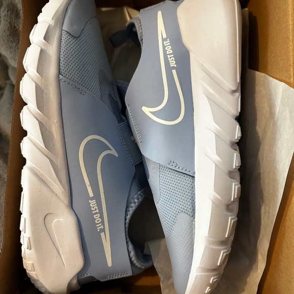 Nike Kids Sneakers in Light Blue and White - Picture 1 of 5